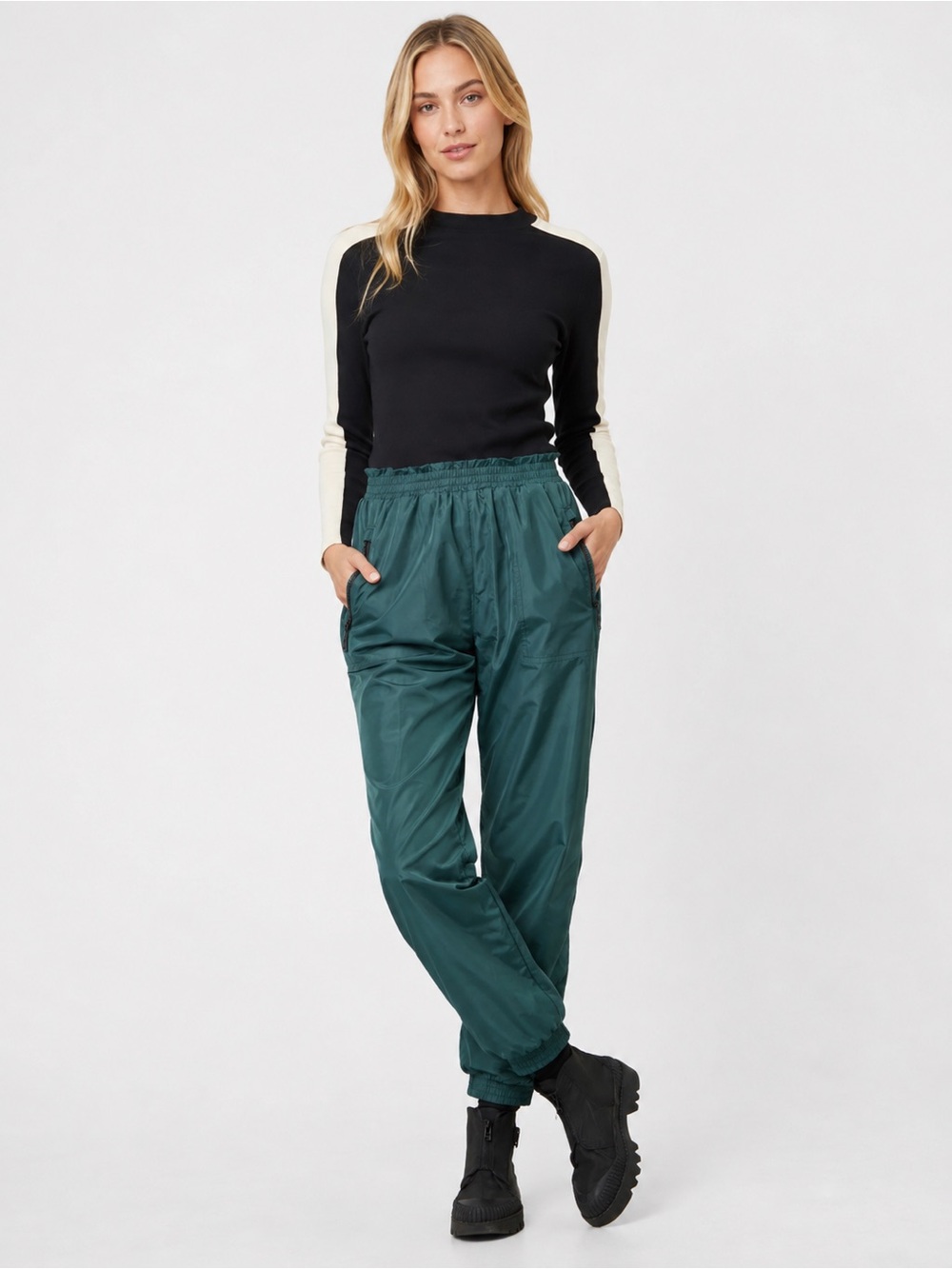 Alp-N-Rock Harper Womens Track Pant in Green size L